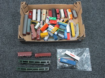 Lot 825 - A Quantity of HO Gauge Outline Continental...