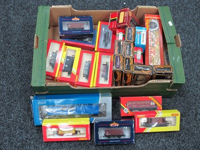 Lot 864 - Approximately Twenty Five OO Gauge Outline...