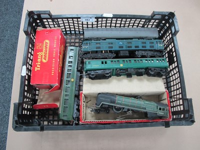 Lot 882 - Triang Railways OO Gauge Locomotives...
