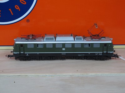 Lot 909 - A Roco HO Gauge Outline German Elok Class 150...