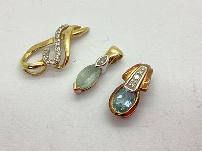 Lot 47 - A 9ct Gold Stone Set Pendant, the line set...