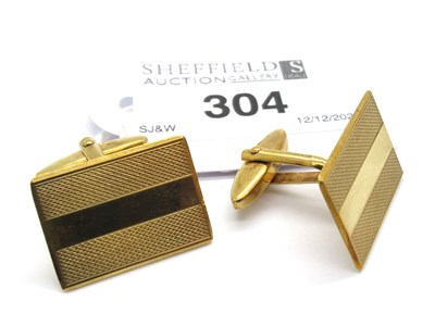 Lot 270 - A Pair of 9ct Gold Cufflinks, London import...