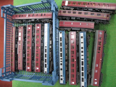 Lot 703 - Ten 'OO' Gauge/4mm BR Maroon Unboxed MKI...