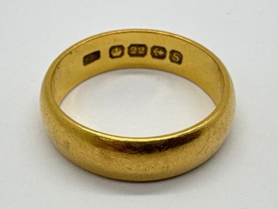 Lot 136 - A 22ct Gold Plain Wedding Band Ring, (finger...