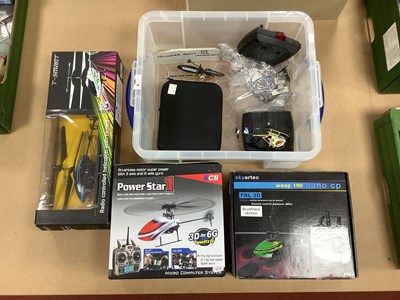Lot 391 - A Collection of R/C Model Helicopters and...