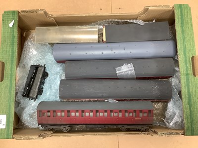 Lot 395 - Seven items of O gauge kit built rolling stock,...