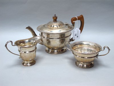 Lot 12 - A Hallmarked Silver Art Deco Three Piece...