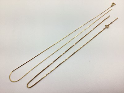 Lot 82 - A 9ct Gold Box Link Chain, (damages), together...