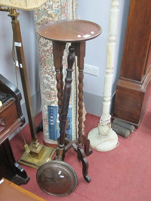 Lot 1536 - 1930s Oak Jardiniere Stand, with a circular...