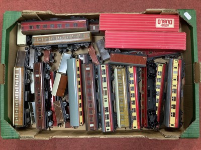 Lot 368 - Approximately Forty items of Hornby-Dublo 00...