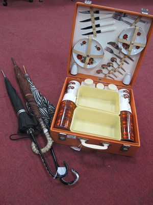 Lot 1387 - Brexton Picnic Hamper, three umbrellas.