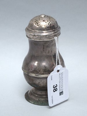 Lot 38 - A Georgian Hallmarked Silver Bun Top Pepper,...