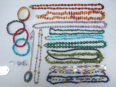 Lot 133 - An Assortment of Vintage and Later Jewellery,...