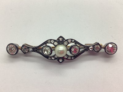 Lot 210 - An Early XX Century Diamond and Pearl Set Bar...