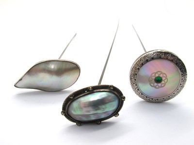 Lot 184 - An Edwardian Hallmarked Silver Mother of Pearl...