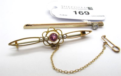 Lot 169 - A Vintage Single Stone Diamond Set Bar Brooch,...