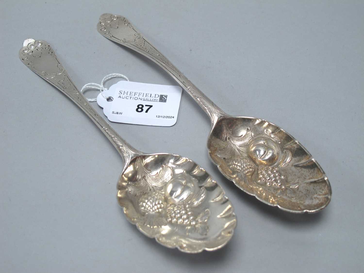 Lot 87 - A Georgian George III Hallmarked Silver Berry...