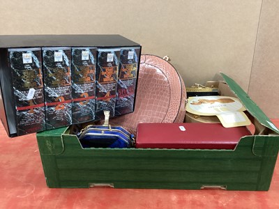 Lot 1022 - Jewellery case, watch case, ladies evening...