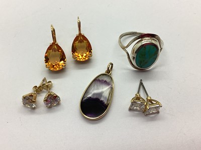 Lot 87 - A 9ct Gold Blue John Inlaid Pendant, of oval...
