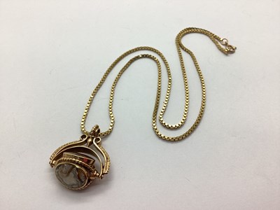 Lot 79 - A Decorative 9ct Gold Swivel Fob Pendant, oval...