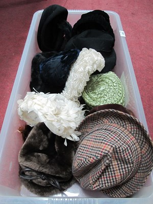 Lot 1092 - Thirteen Vintage Ladies Hats, including 1950's...