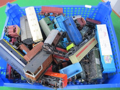 Lot 675 - Approximately Thirty Five "OO"/"HO" Gauge...