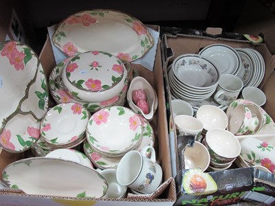 Lot 1090 - Doulton 'Harvest Garland' and Franciscan Table...