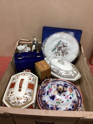 Lot 1018 - Vittorio Tessaro Figurine, 'Norman', 'Victoria'...