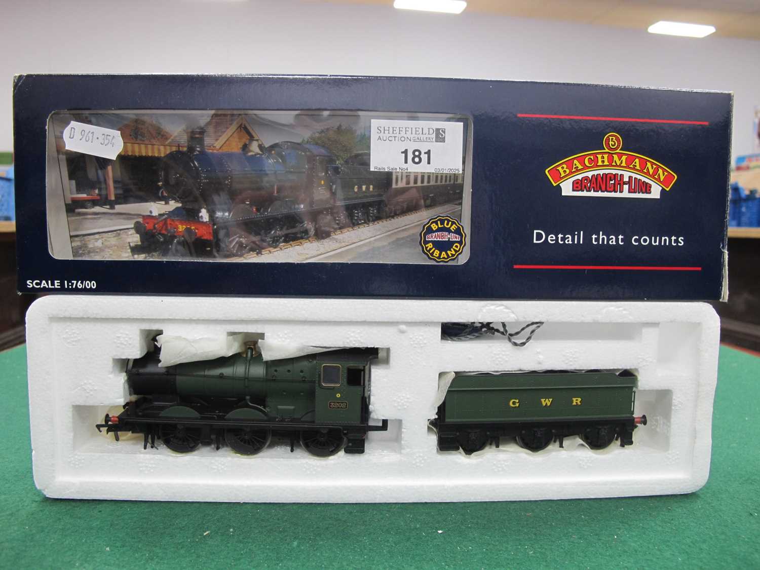 Lot 181 - A Boxed Bachmann OO Gauge Collett Goods...