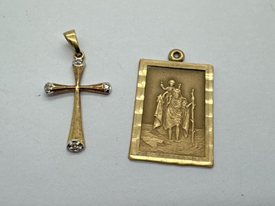 Lot 96 - A 9ct Gold Diamond Set Cross Pendant, of...