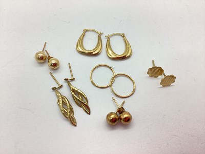 Lot 88 - A Selection of 9ct Gold and Other Earrings,...