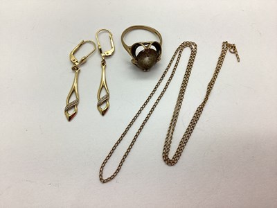 Lot 91 - A 9ct Gold Stone Set Modernist Style Ring, the...