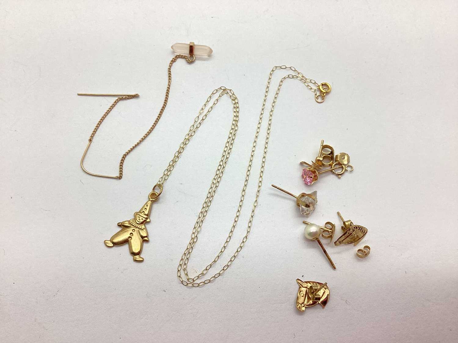 Lot 43 - A Dainty Elongated Link Chain, stamped "375",...