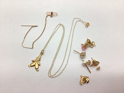 Lot 43 - A Dainty Elongated Link Chain, stamped "375",...