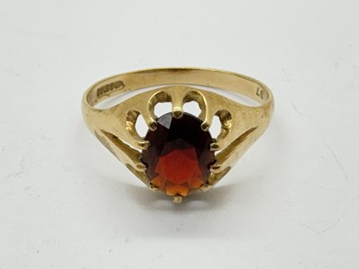 Lot 27 - A 9ct Gold Single Stone Signet Ring, the oval...