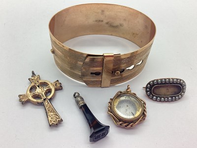 Lot 186 - A Victorian 9ct Gold Compass Pendant,...