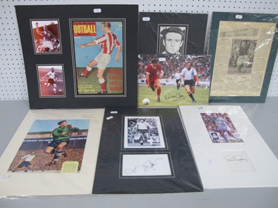 Lot 1371 - Football Autographs - Stanley Matthews, Paul...