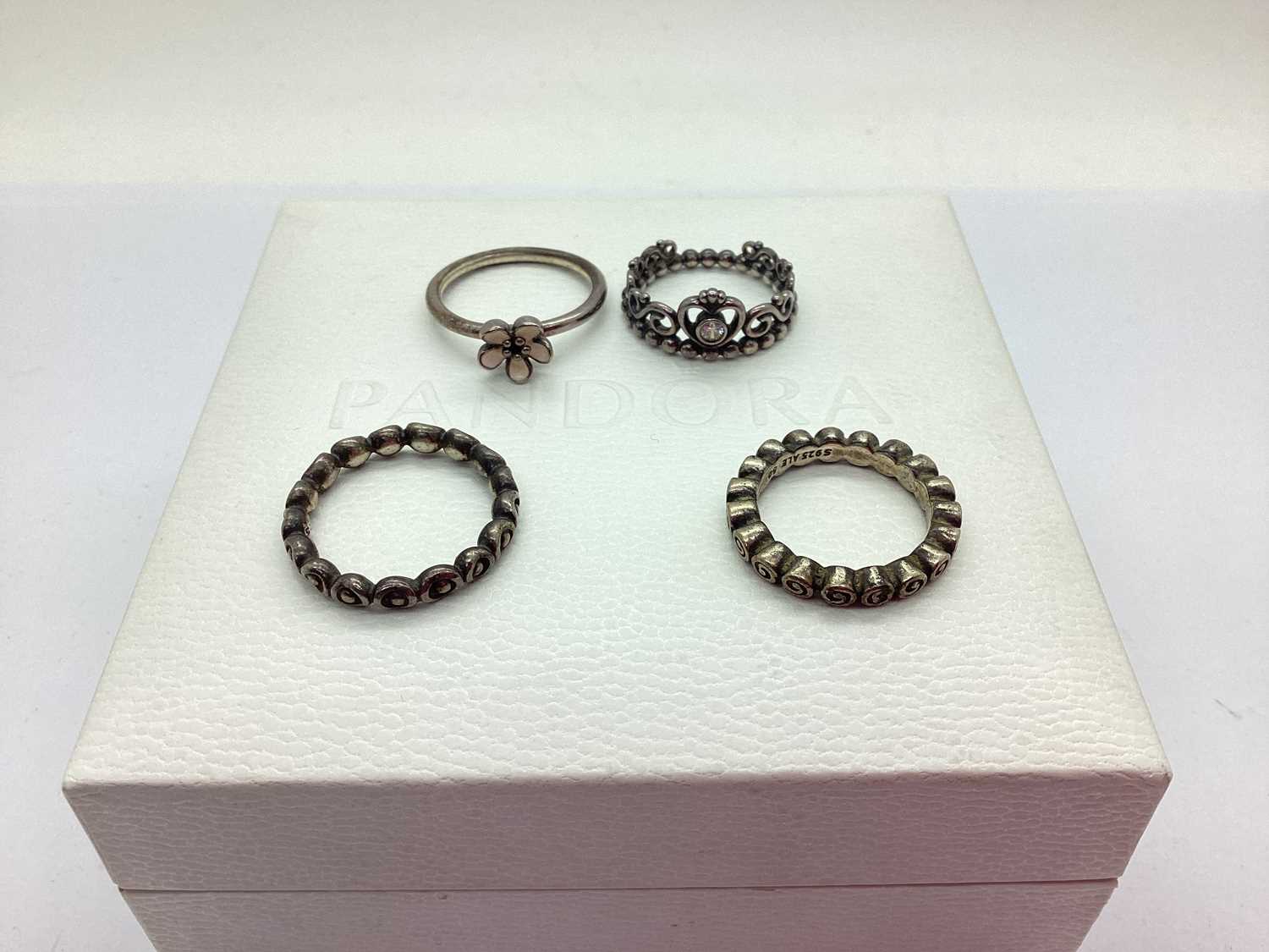 Lot 82 - Pandora; Assorted 925 Rings, to include Daisy...