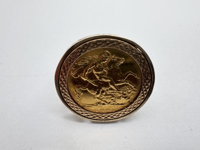 Lot 283 - Elizabeth II Half Sovereign, 1982, loose set...