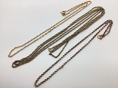 Lot 175 - A Modern UNOAERRE 9ct Gold Chain, (4.3grams);...