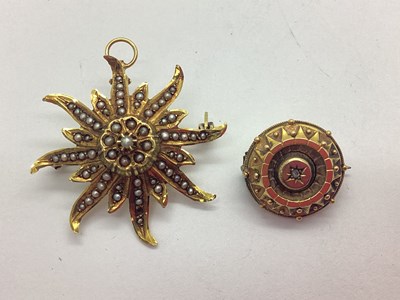 Lot 214 - An Edwardian Style Seed Pearl Set Starburst...