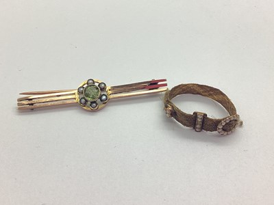 Lot 212 - An Antique Stone and Seed Pearl Set Bar Brooch,...