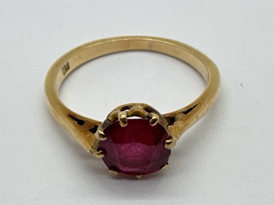 Lot 250 - A Ruby Single Stone Ring, old cut, claw set...