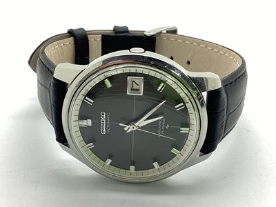 Lot 323 - Seiko; A 7625-8043 Sportsmatic Automatic...