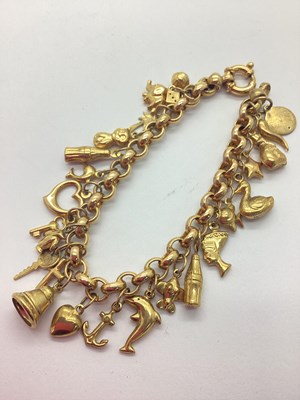 Lot 226 - A Modern 9ct Gold Hollow Belcher Link Charm...