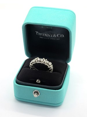 Lot 288 - Tiffany & Co; Jean Schlumberger 'Sixteen Stone'...