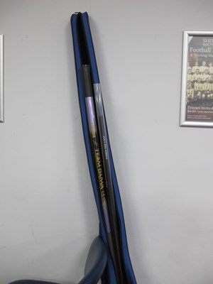 Lot 828 - Daiwa whisker Carbon TDP110 11m pole, one top...