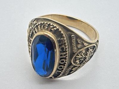 Lot 45 - Spies Bros; A Vintage Single Stone College...