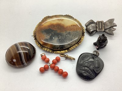 Lot 149 - A Collection of Antique and Later Jewellery,...