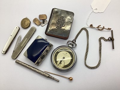 Lot 194 - A Collection of Vintage and Later Items, to...